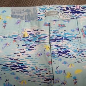 Old Navy beach scene shorts nwt